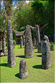 Le site de Bori possède de nombreux menhirs qui matérialisent les différentes funérailles. (5)