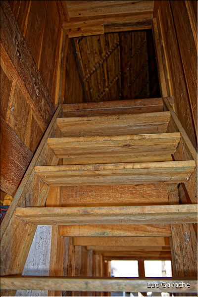 L'intérieur d'une maison Toraja dans le village de Kete Kesu. (1)