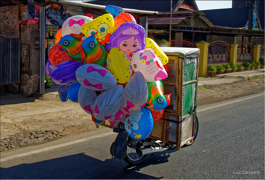 Sur la route de Makassar à Ramang Ramang. (1)