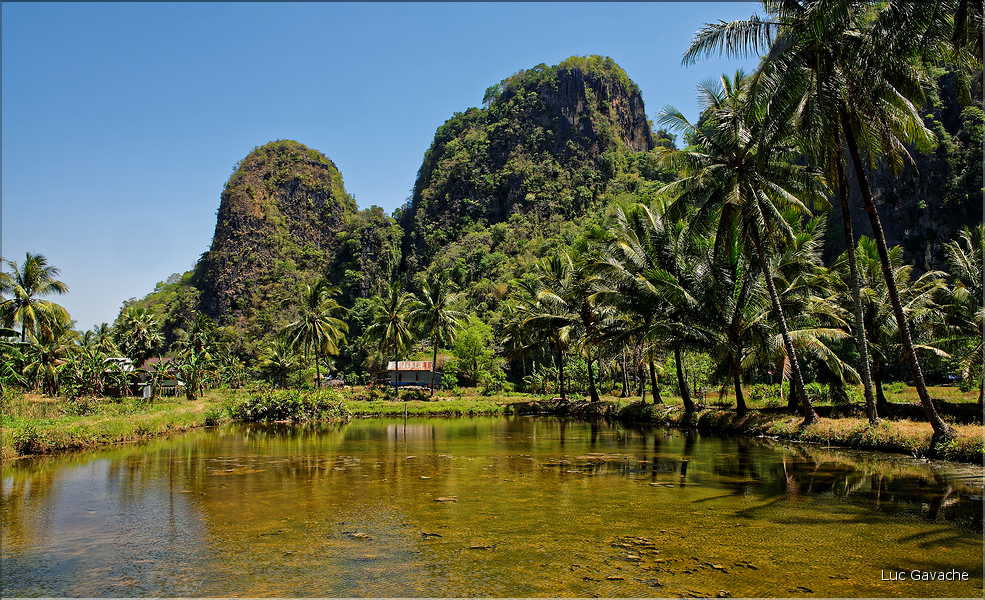 Le village de Berua dans la magnifique région karstique de Ramang Ramang. (23)