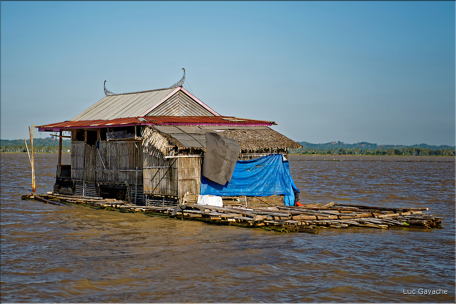 Le lac Tempe abrite la communauté des pêcheurs Bugi qui vivent sur des maisons flottantes. (11)