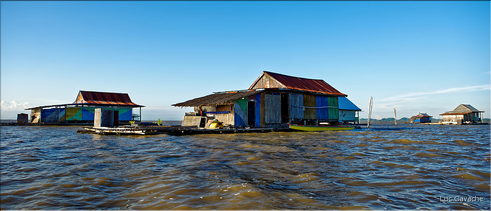 Le lac Tempe abrite la communauté des pêcheurs Bugi qui vivent sur des maisons flottantes. (18)
