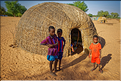 Petit campement d'une famille de nomade Peulh dans le ferlo. (55)