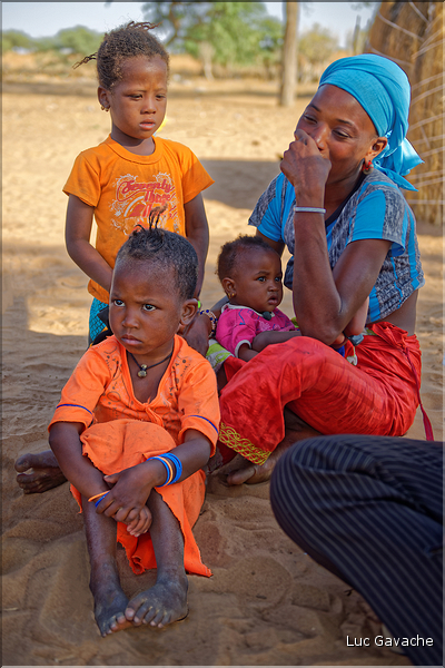 Petit campement d'une famille de nomade Peulh dans le ferlo. (59)
