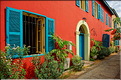 Dans les charmantes petites ruelles de Gorée. (3)