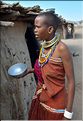 Après la traite, elles retournent dans leur maison et vaquent à leurs occupations. (2)