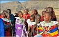 Au vue des sourires et des regards complices, on comprend vite que certains d'entre eux sont entrain de se séduire. (13)