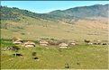 Sur les versants extérieurs du N'Gorongoro, les Maasa sont très présents car les pâturages sont nombreux pour leurs bêtes. (7)