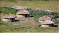 Sur les versants extérieurs du N'Gorongoro, les Maasa sont très présents car les pâturages sont nombreux pour leurs bêtes. (11)