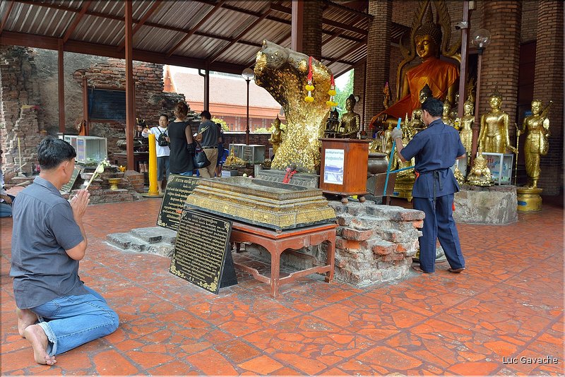 Le Wat Yai Chai Mongkon d'Ayatthaya fut érigé en 1592. (8)