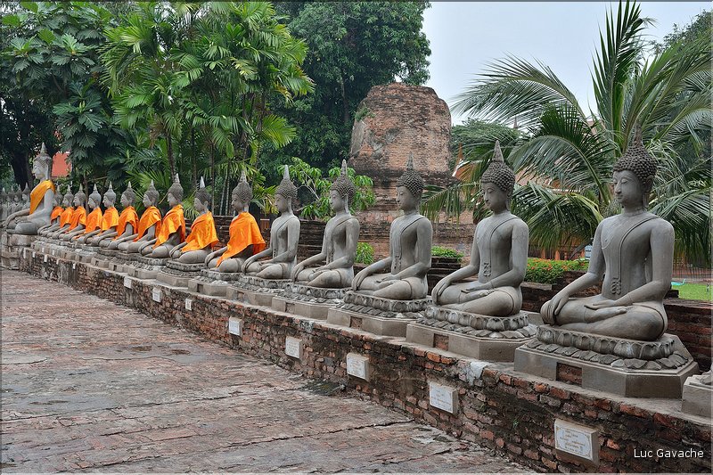 Le Wat Yai Chai Mongkon d'Ayatthaya fut érigé en 1592. (21)
