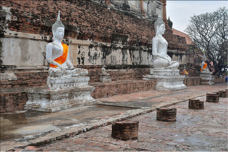 Le Wat Yai Chai Mongkon d'Ayatthaya fut érigé en 1592. (22)
