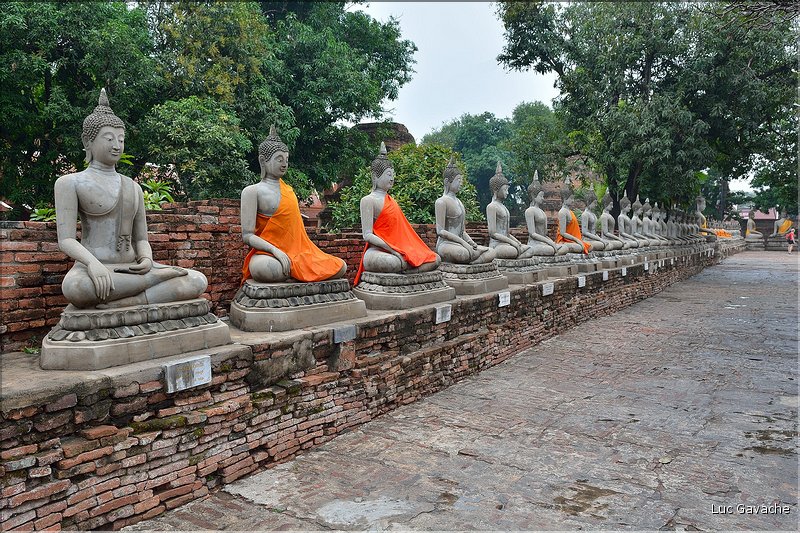 Le Wat Yai Chai Mongkon d'Ayatthaya fut érigé en 1592. (25)