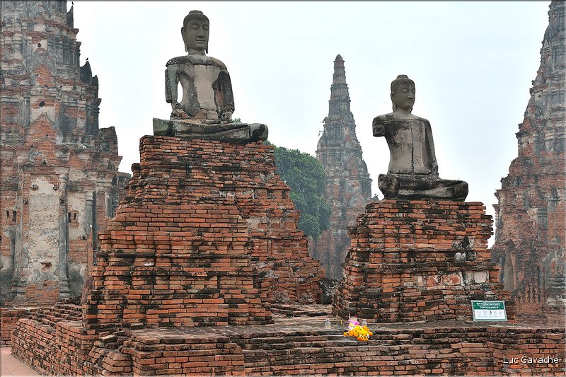 De style Khmer, le Wat Chai Watthanaram d'Ayatthaya date du XVII ème siècle. (11)