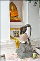 Le Wat Na Phramain d'Ayutthaya est un temple Bouddhiste contemporain pour les fervents Thalandais.  (4)