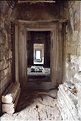 Plus au nord, Lopburi possède également des vestiges de style Khmère. (5)