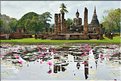 Wat Mahathat était réservé à la famille royale, lorsque Sukhotha était la capitale du royaume du Siam à partir du début du XIII ème siècle. (2)