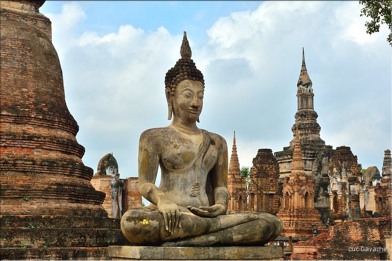 Wat Mahathat était réservé à la famille royale, lorsque Sukhotha était la capitale du royaume du Siam à partir du début du XIII ème siècle. (20)