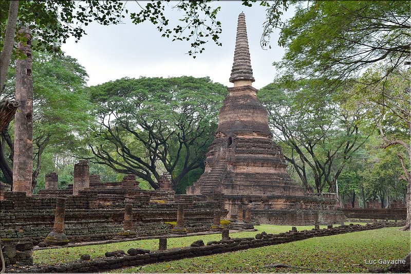 Sri Satchanalai fut fondé au XIII ème siècle pour les vice-rois de Sukhothai. Ici Wat Nang Phaya. (1)