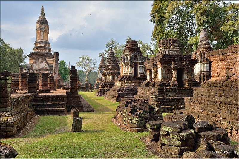 Wat Chedi Chet Thaeo à Sri Satchanalai. (2)