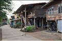 Dans les environs de Wat Phra Mahathat. (5)