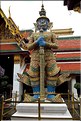 Le Wat Phra Kaeo est un ensemble de temples Bouddhistes qui furent édifiés à la fin du XVIII ème siècle. (2)