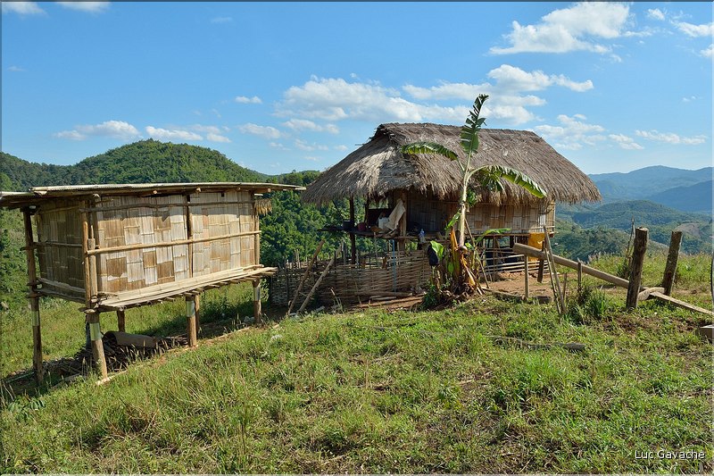 Dans les environs du village Yafu. (12)