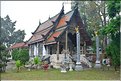 Le temple bouddhiste de Wat Pratupong de Lampang au petit jour. (7)