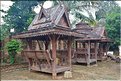 Le temple bouddhiste de Wat Pratupong de Lampang au petit jour. (15)