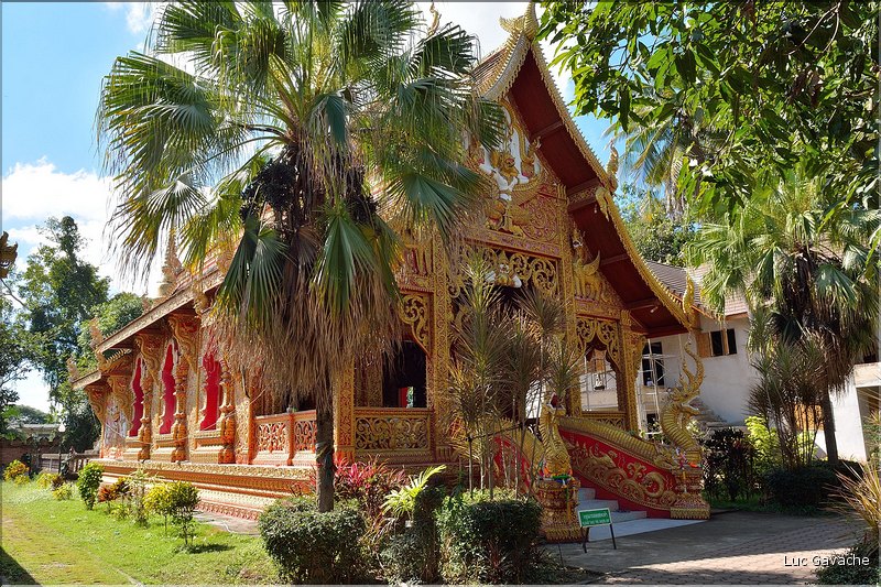Temple bouddhiste à proximité de Phra That Lampang Luang. (2)