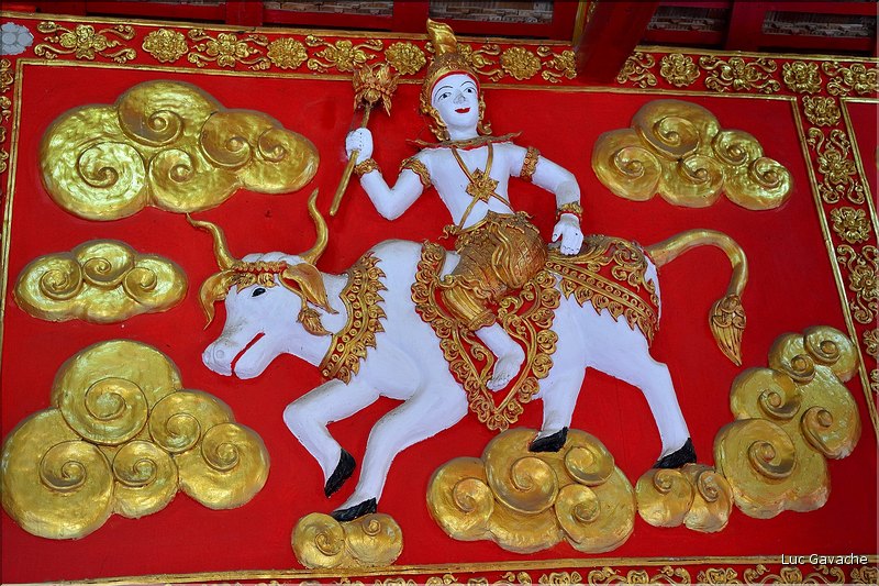 Temple bouddhiste à proximité de Phra That Lampang Luang. (15)