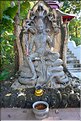 Les multiples temples d'Analayo dominent le lac et la ville de Phayao. (11)