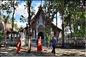 Les multiples temples d'Analayo dominent le lac et la ville de Phayao. (13)