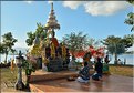 Le très ancien temple bouddhiste de Tilok Aram est situé sur une île au cur du Lac de Phayao. (3)