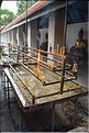 Le temple Bouddhiste principale de Phayao abrite un immense bouddha assis doré à l'or fin. (6)