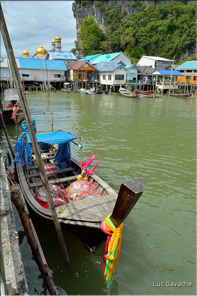 Le village lacustre de Ko Panyee  dans la Baie de Phang Nga est occupé par des gitans de la mer de confession musulmane. (28)