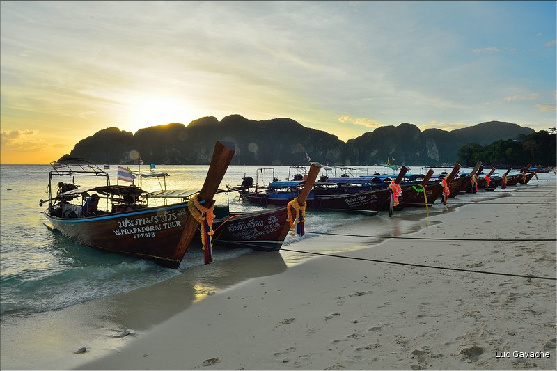 La plage de Long Beach  sur l'île de  Ko Phi Phi Don. (4)