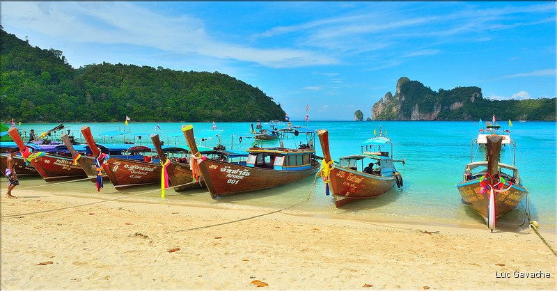 Baie de Ao Loh Dalum sur l'île de Ko Phi Phi Don. (10)