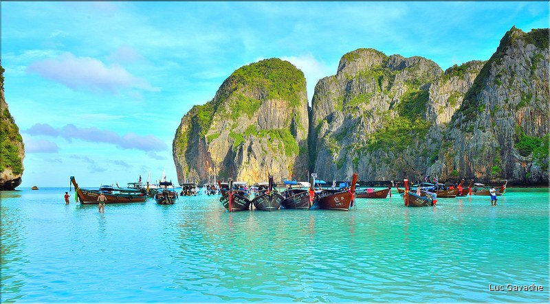 La célèbre plage de Maya bay de l'île Phi Phi Ley. (3)