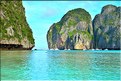 La célèbre plage de Maya bay de l'île Phi Phi Ley. (4)