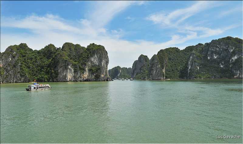 5 Une des portes d'entrées de la Baie d'Halong. (1)
