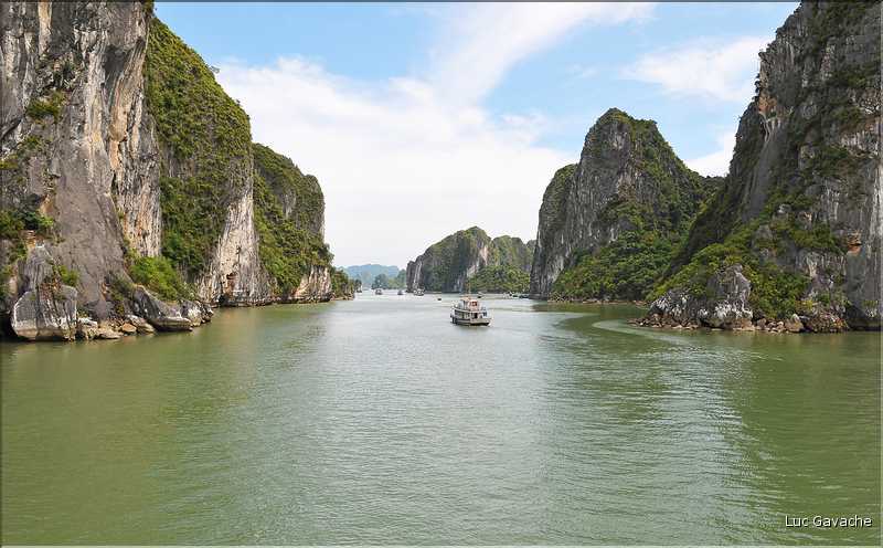 5 Une des portes d'entrées de la Baie d'Halong. (3)