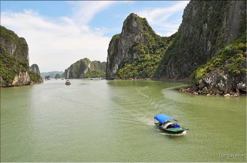5 Une des portes d'entrées de la Baie d'Halong. (5)