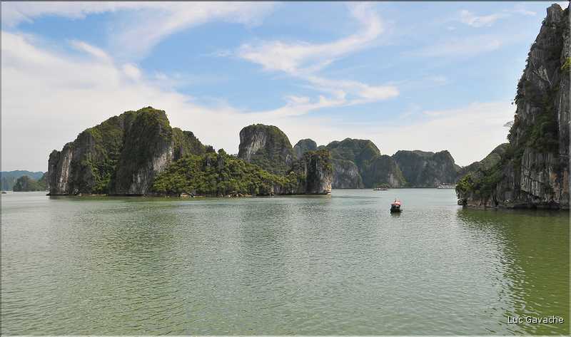 5 Une des portes d'entrées de la Baie d'Halong. (9)