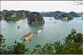 6 L'île de Ti Tôp, au cur de la Baie d'Halong, est l'une des rares à être accostable. (13)