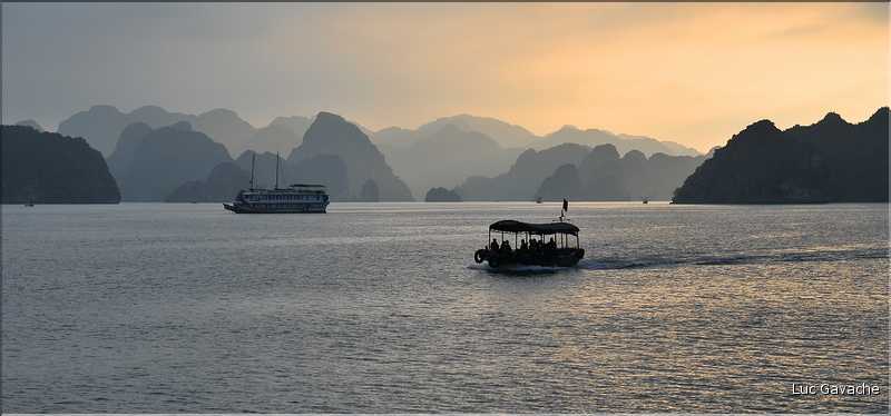 6 L'île de Ti Tôp, au cur de la Baie d'Halong, est l'une des rares à être accostable. (33)