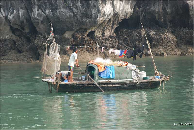 6 L'île de Ti Tôp, au cur de la Baie d'Halong, est l'une des rares à être accostable. (38)