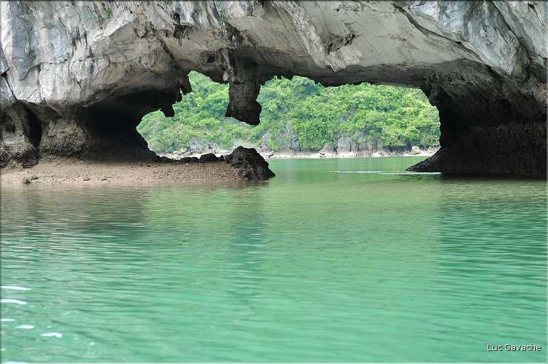 8 La grotte du Tunnel. (13)