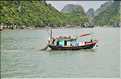 9 La baie d'Halong est composée de près de 2.000 îles sillonnées par des bateaux de pêcheurs, etc. (23)