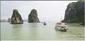 9 La baie d'Halong est composée de près de 2.000 îles sillonnées par des bateaux de pêcheurs, etc. (74)